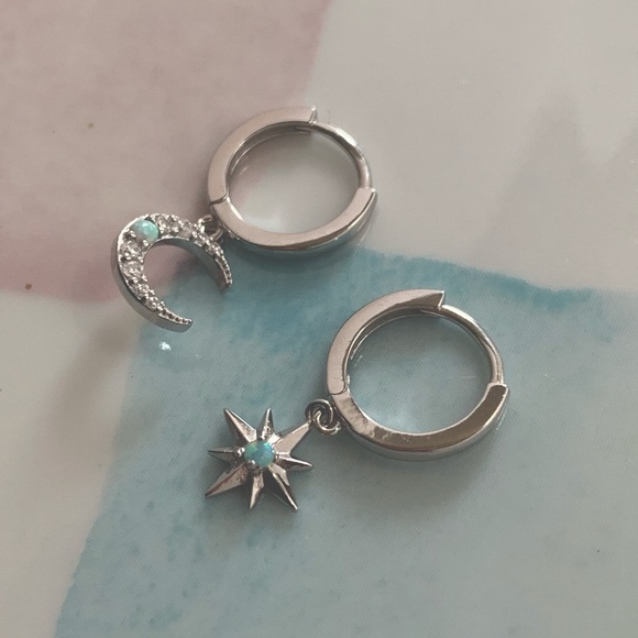 NWT 925 Sterling Silver Star Moon Celestial Dainty Huggie Hoop Opal Earrings - Picture 7 of 12